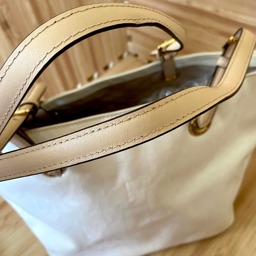 Michael Kors Purse Tote - Picture 3 of 9